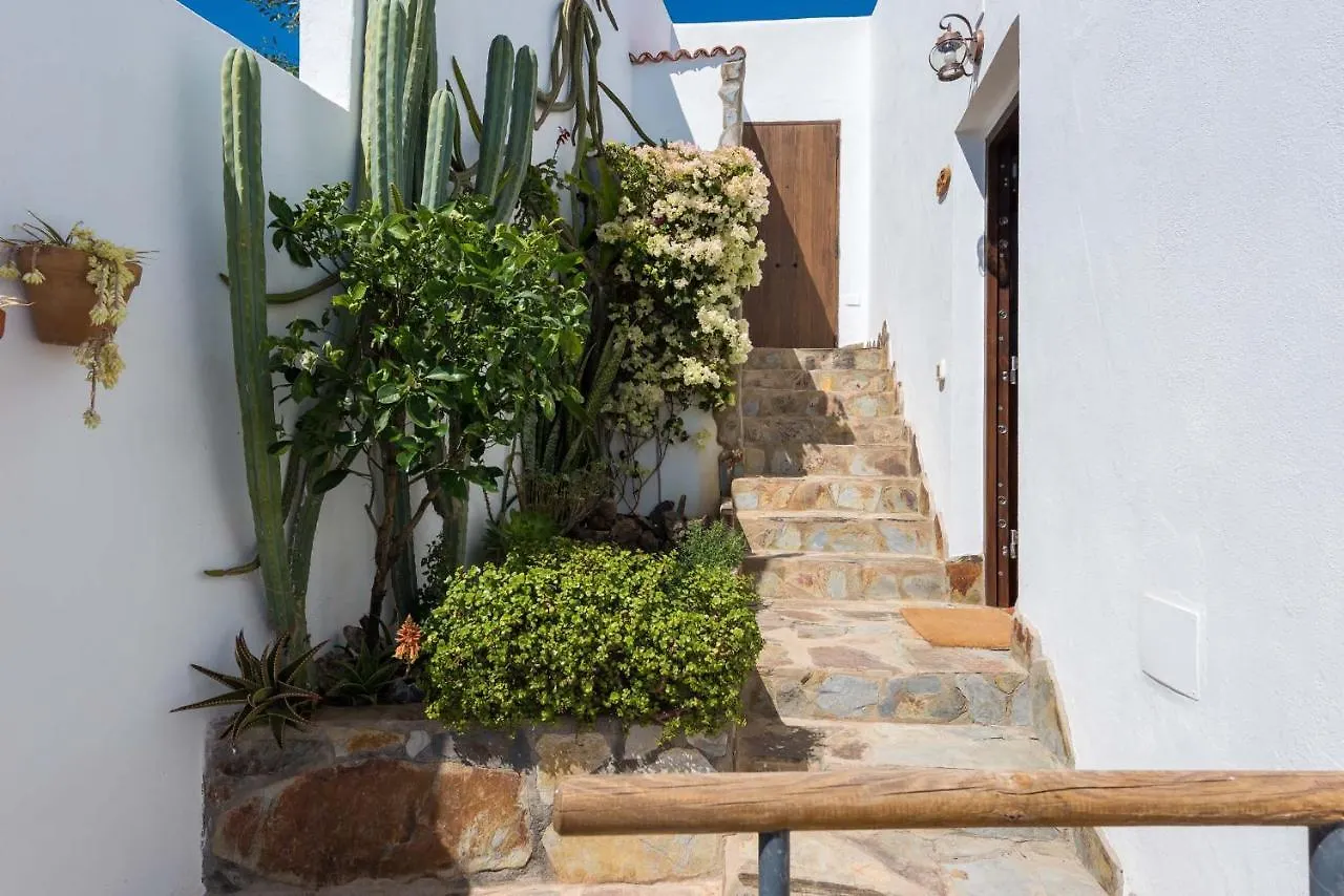 Luminous Loft Apartment Next To The Atlantic Ocean Radazul 0*,