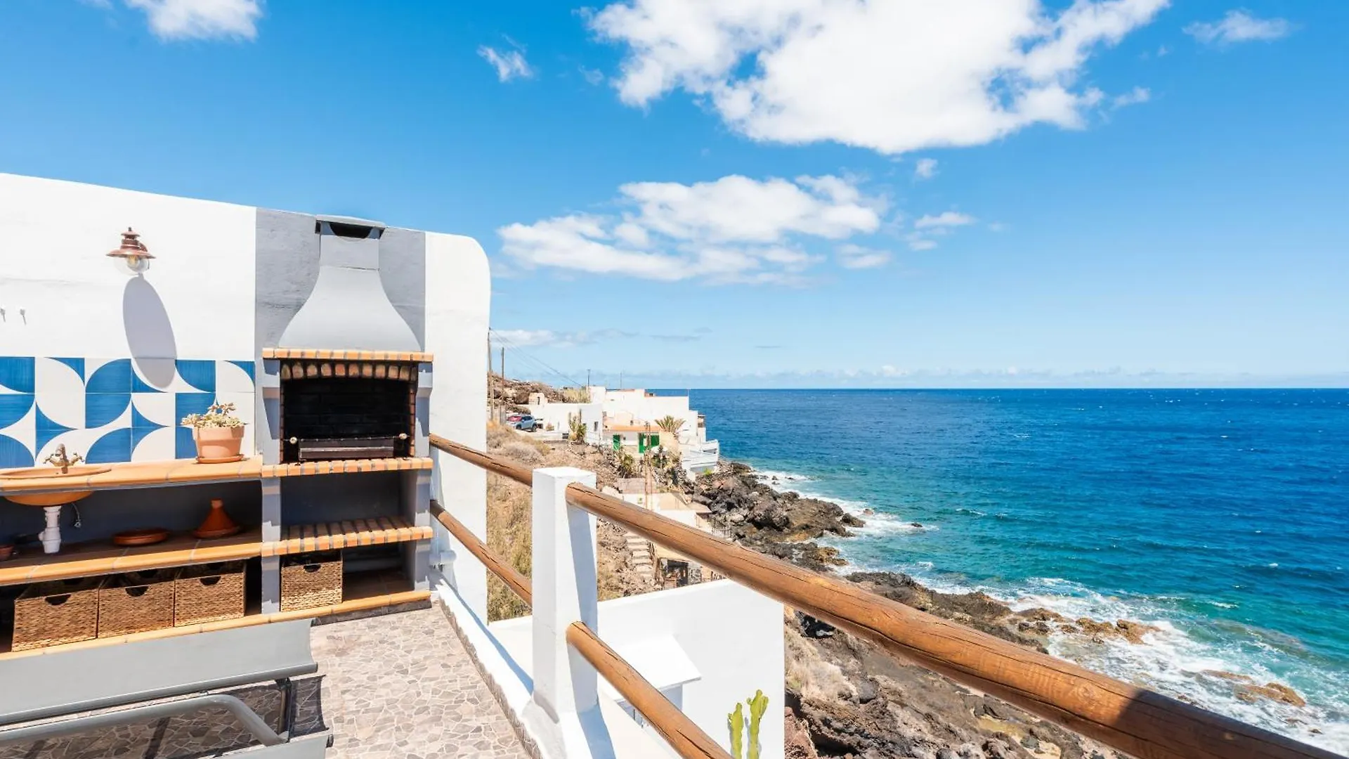 Luminous Loft Apartment Next To The Atlantic Ocean Radazul