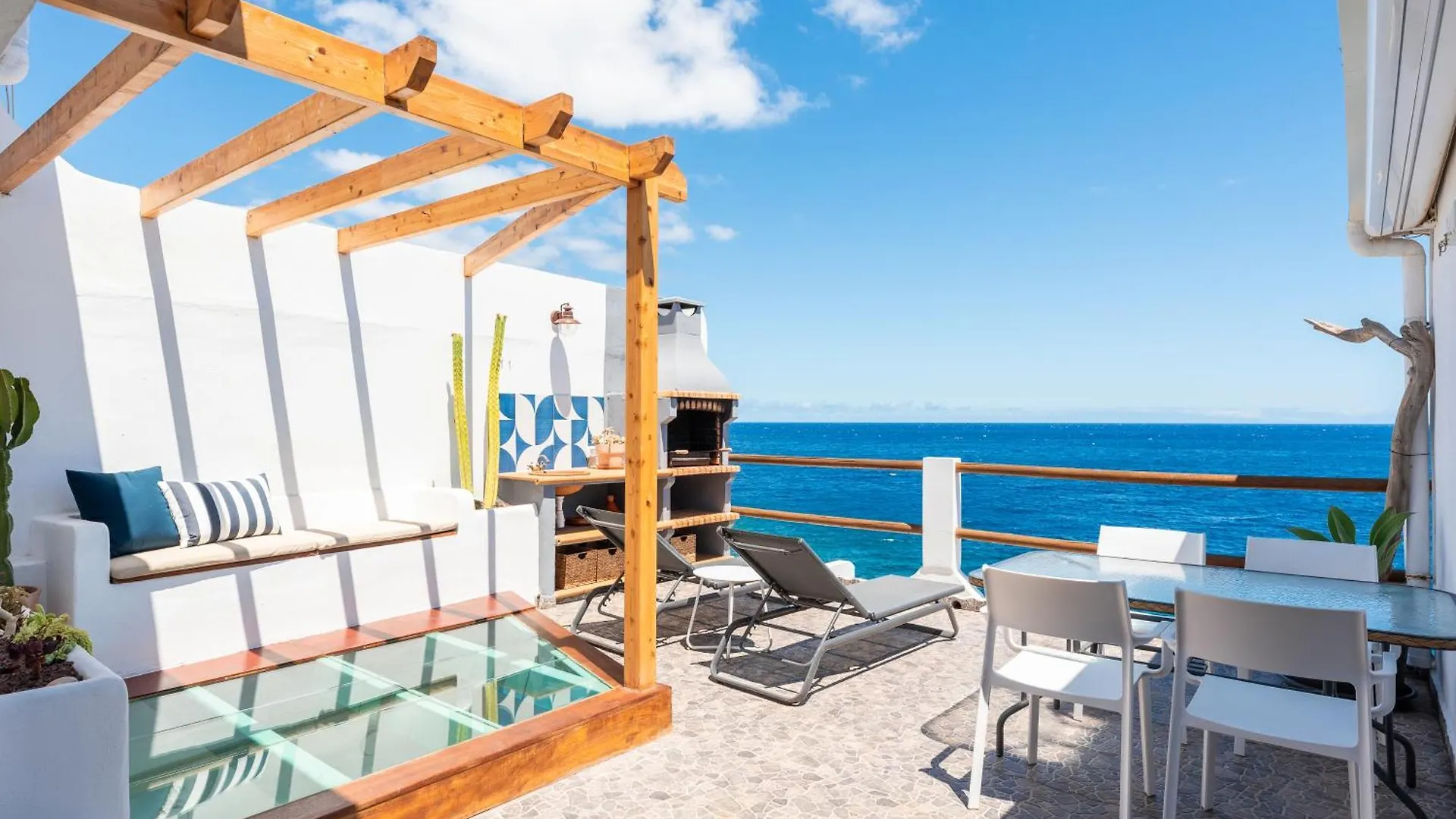 Luminous Loft Apartment Next To The Atlantic Ocean Radazul