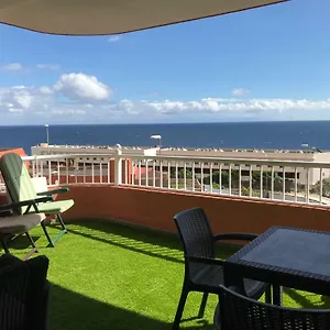 Entero Con Vistas Al Mar En Apartamento